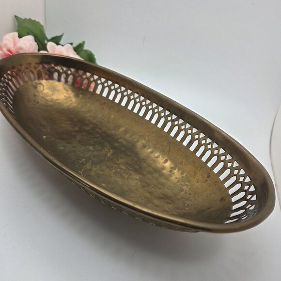 Vintage Brass Oval Shaped Bowl Vanity Tray  Reticulated Design Footed MCM - Picture 4 of 12